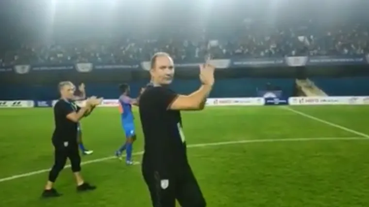 Tadžikistan mu utrpao četiri komada usred Indije