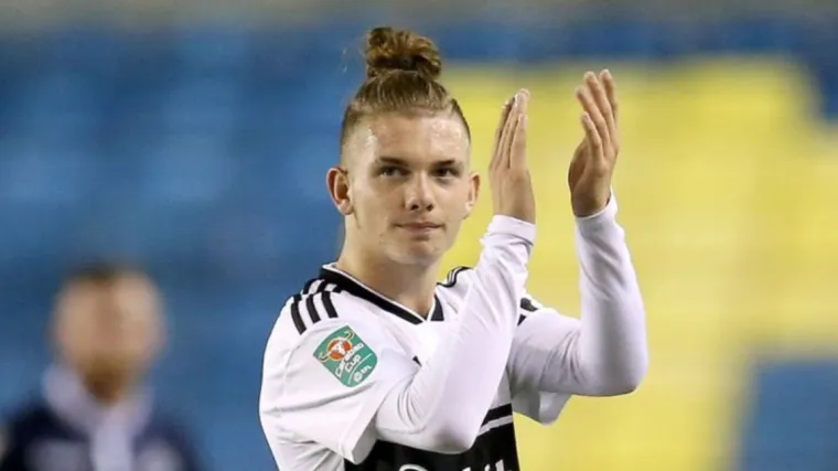 Talentirani veznjak Harvey Elliott (16) potpisat će za Liverpool?