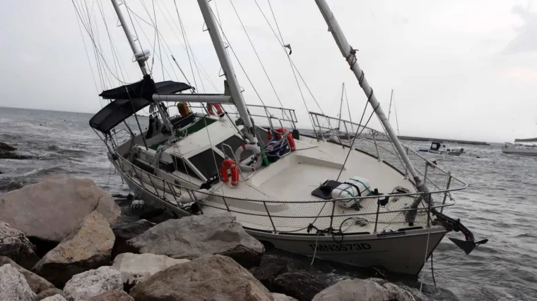 Nasukalo se vi&scaron;e od 20 brodica, na Molatu spa&scaron;eni mali &Scaron;vicarci: 'Ja ovakvo &scaron;to ne pamtim'