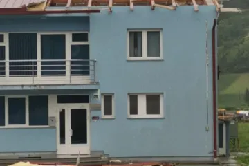 Zagorje zbraja štete: Uništeni krovovi, srušena stabla i električni stupovi