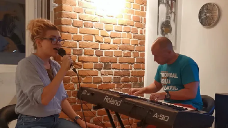 Ella Dvornik je obradila hit Lepe Brene, kako vam se sviđa?