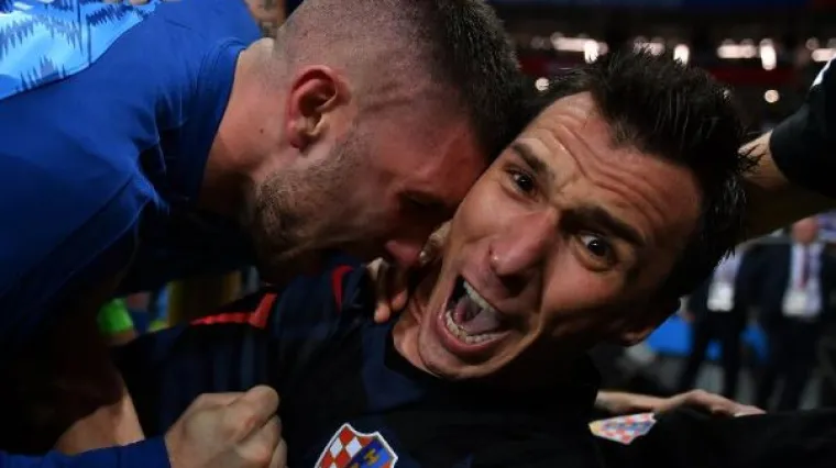 Sjećate li se najluđih fotografija Vatrenih sa Svjetskog koje su obi&scaron;le cijeli svijet?