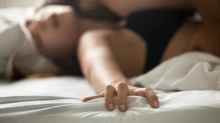 'Što da radim? Moj dečko me dolazi vidjeti samo kad je pijan i želi seks. Volim ga, ali...'