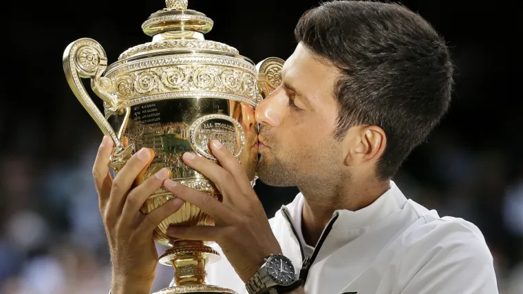 Meč za povijest! Đoković nakon petosatnog trilera svladao Federera i osvojio Wimbledon!