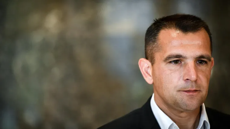 'Ispričavam se svima zbog ulaska HNS-a u koaliciju s HDZ-om. Ovo je mrak hrvatske demokracije...'