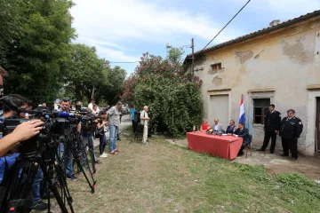 MINISTAR GORAN MARIĆ PODNIO OSTAVKU: 'Radio sam pod strašnim pritiskom, postao sam meta'