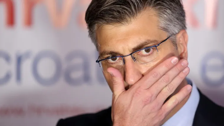 Žele maknuti dobar dio Vlade, već su obavili prvi korak - evo kome se sve trese fotelja