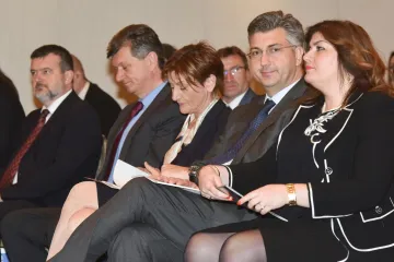 ALAC SIGURNO 'LETI' IZ VLADE, VEĆ NAŠLI ZAMJENU? A kako premijer bira tko odlazi? To je već u domeni vrhunskog oportunizma