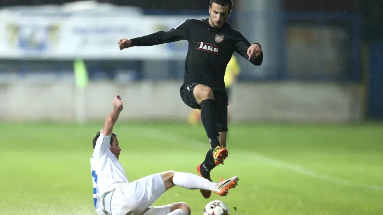 'Poludio je, krenuo na mene i udario sam ga'