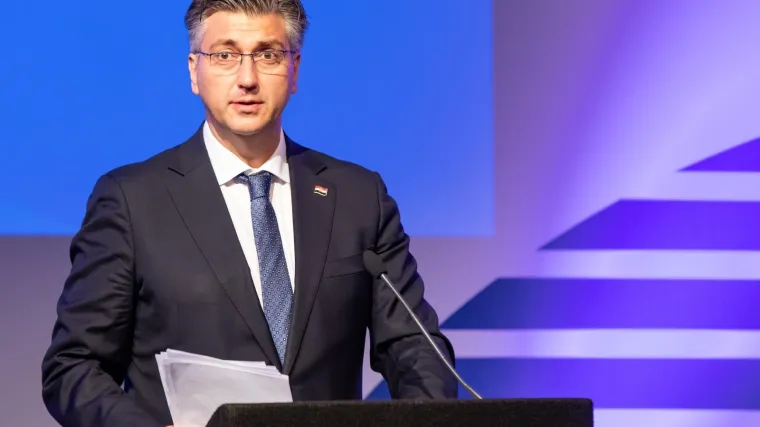 Tko će naslijediti Nevena Mimicu u Europskoj komisiji: Plenković nema kvalitetnih  kandidata, a vrijeme curi....