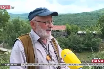 Od male bebe do ozbiljnog tinejdžera: Matija je postao pravi medo, najveća mu je briga kako naći sočne jabuke