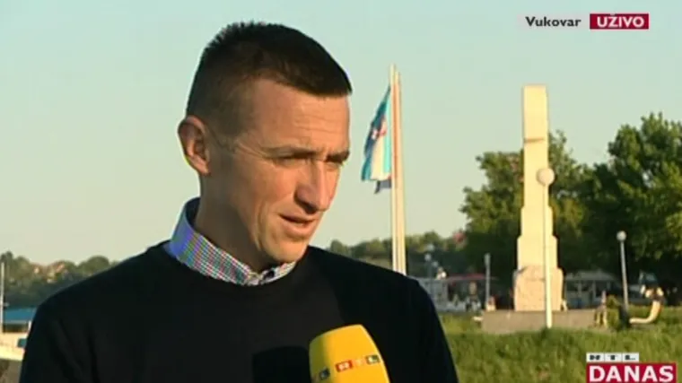 'Odakle vam pravo, bilo kome, uzimati Ustav u usta i zakon, a te ljude zanemarujete 28 godina'