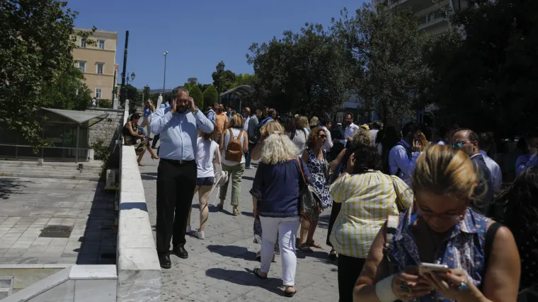 Potres magnitude 5,1 zatresao Grčku: Građani Atene bježali na ulice