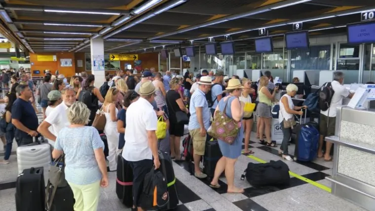 Čak 108.000 putnika u splitskoj zračnoj i trajektnoj luci, uvedene dodatne linije