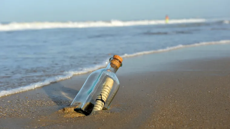 Poruku u boci prije 50 godina bacio u ocean, na&scaron;ao ju je dječak iz Australije dok je pecao s ocem
