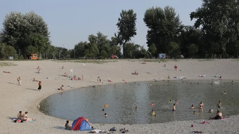 Voda je oneči&scaron;ćena: Zabranjeno kupanje na sve tri plaže na Bundeku!