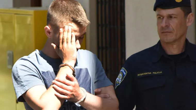 Trojici 'hrabrih' koji su starca napali s fantomkama istražni zatvor od mjesec dana