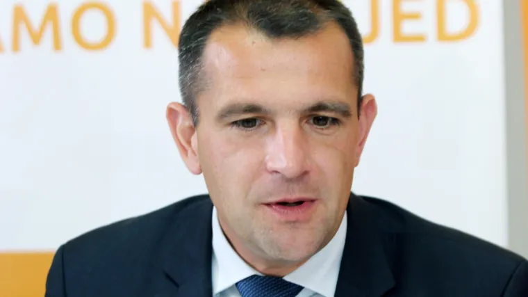 'Doći ću na sjednicu Vlade, ali neću ići na kavice'