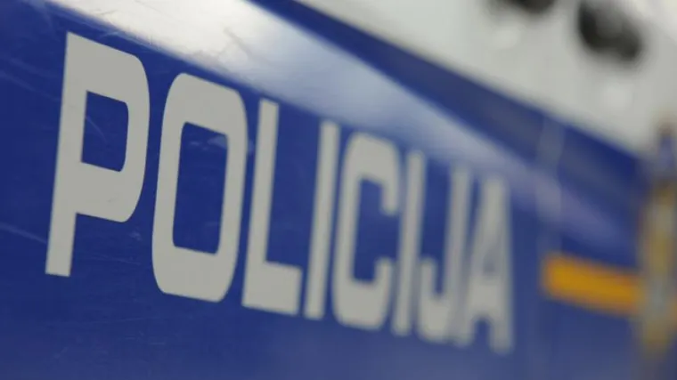 Teško ozlijeđeni radnik preminuo u bolnici. Stradao je od udara osigurača zračnog jastuka?