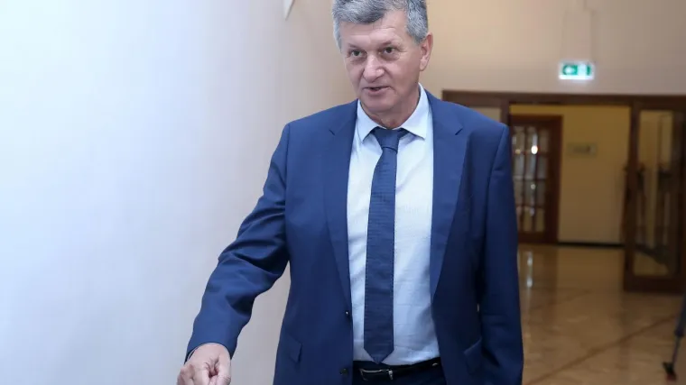 Kujundžić bi povećao porez na slatka pića, alkohol i cigarete: 'Mladi ne bi onda stradavali od tih poroka'