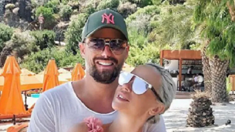 'Jel to čuvate bebicu? Trudna si?'