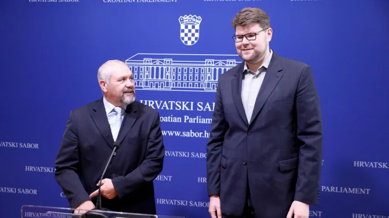 Grbin i Hrelja pozivaju Vladu da se jasno odredi prema budućnosti brodogradnje