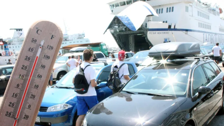 Pogledajte koliku su temperaturu izmjerili u parkiranom vozilu u Maksimiru