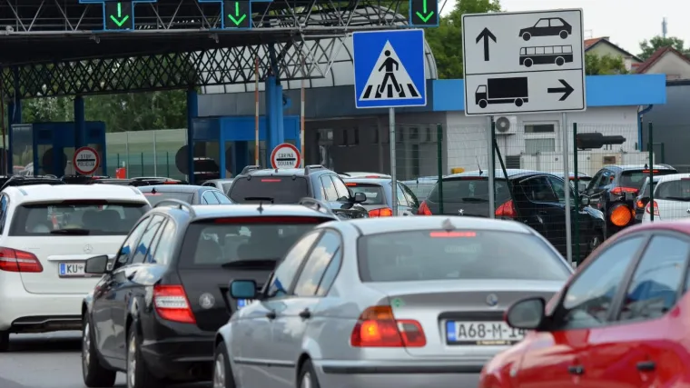 'Vozači, prilagodite brzinu'