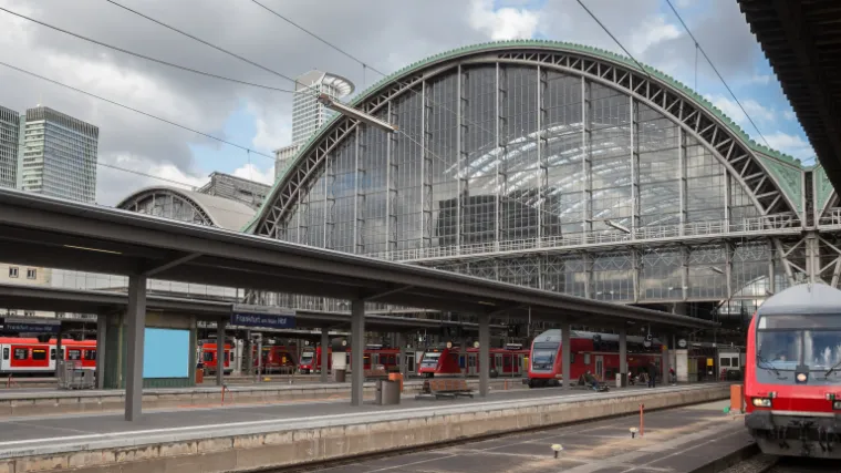 Tamo je nožem napao susjedu pa pobjegao