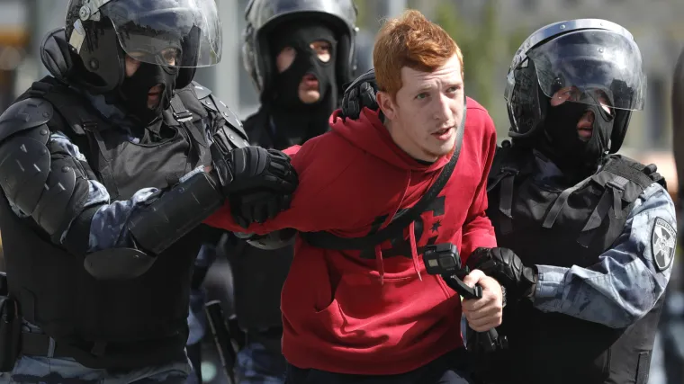 Ruske vlasti ugušile prosvjed u Moskvi: Privedeno 311 ljudi, prosvjedovalo se za slobodne izbore