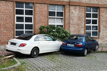 'Jako je brzo vozio, čulo se da koči...'