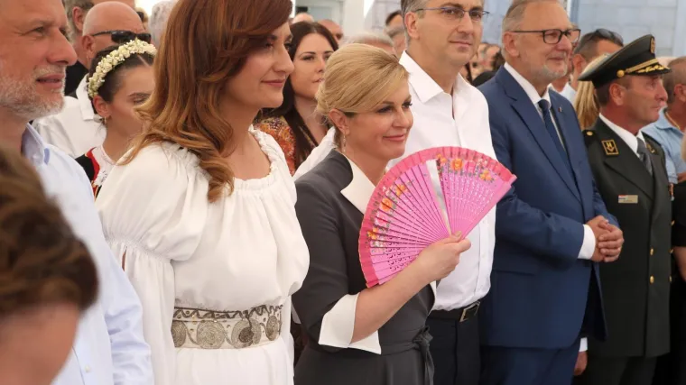 Kandidatura Grabar-Kitarović neće biti sutra objavljena