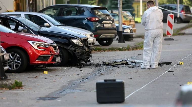 'Jako je grunulo. Automobil je bio na mjestu za invalide'