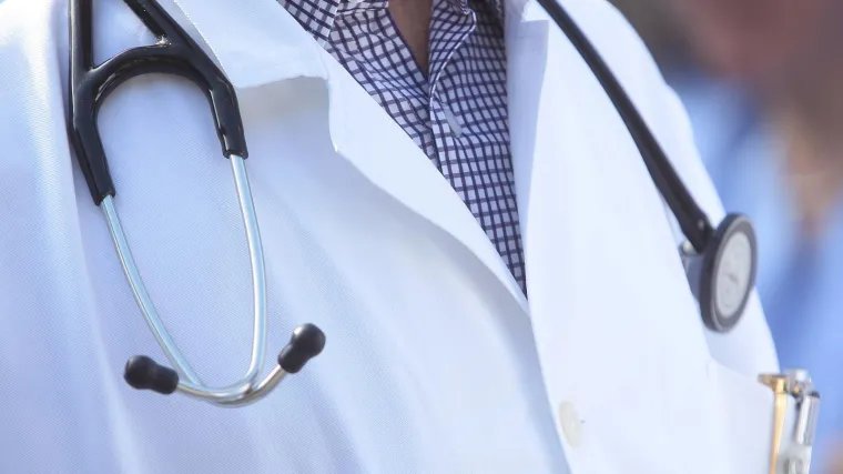 Pacijenticu proglasio mrtvom, a bila je živa