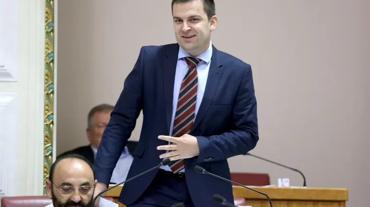 Hrebak: 'Ne možemo reći da je HDZ-ova Vlada najbolja do sada, ali alternativa je - katastrofalna'