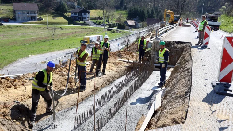 Hrvatske ceste angažirale psihoterapeutkinju za izradu natječaja, platit će joj gotovo pola milijuna kuna