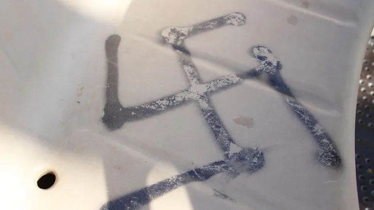 Crtao kukaste križeve i &scaron;arao grafite o Srebrenici: Glumio da je &scaron;okiran pa okrivio druge