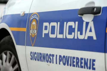 Nizozemac u Dramlju kažnjen s 19.800 kuna zbog niza prometnih prekršaja