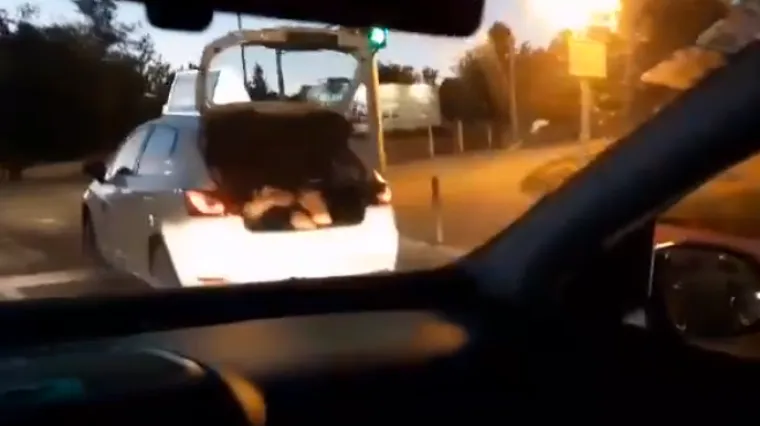 Kako mu je uopće ovako nešto palo na pamet? Vozač Ubera putnika smjestio u prtljažnik auta