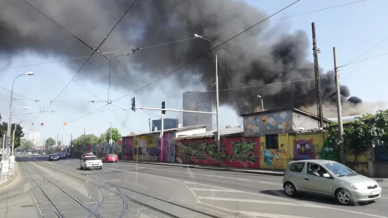 Izgorio putnički vagon na Glavnom kolodvoru