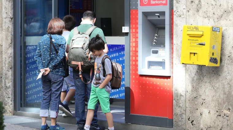 'Rupe na zidu' bez kojih je život nezamisliv: Godi&scaron;nji prihod od prodaje prema&scaron;uje 13 milijardi dolara