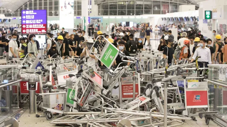 Situacija je sve ozbiljnija, ozbiljan okr&scaron;aj na aerodromu