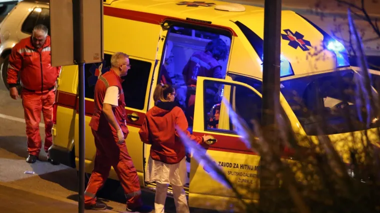 Prema prvim informacijama poginula pje&scaron;akinja, priča se da je vozilo pro&scaron;lo kroz crveno