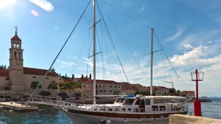 UHIĆENJA ZBOG SMRTI TALIJANA! U policiju odvedeni vlasnik i kapetan broda; sad se zna i odakle je iscurio ugljikov monoksid