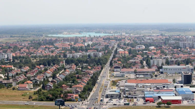 Bez panike, straha ili ljutnje: Građani Velike Gorice nostalgično uživali u dvosatnom nestanku struje