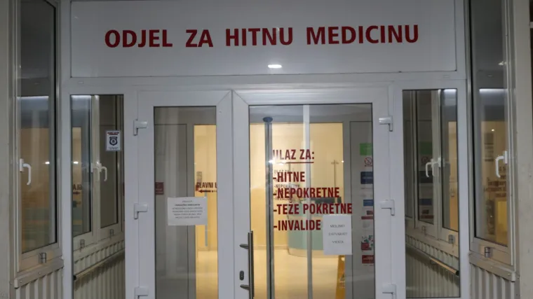 Strava kod Požege: Sin nožem izbo majku? Hitno je operirana