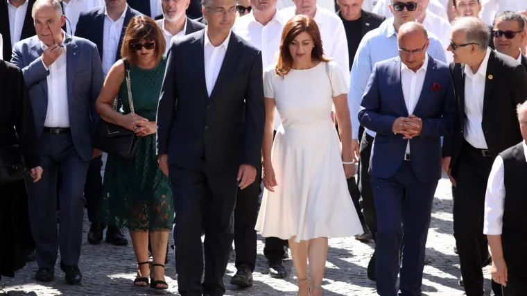 Plenković  o intervjuu predsjednice: '&Scaron;to se tiče odabira tjednika, mislim da je moglo biti i negdje drugdje'