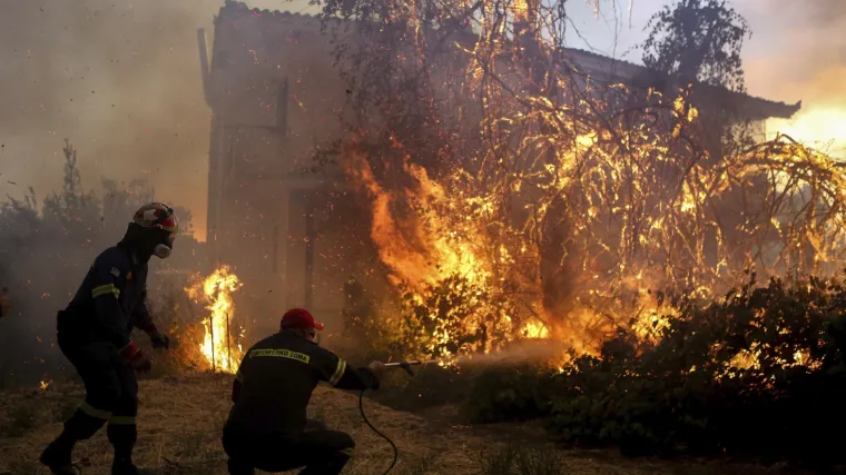 Izbio požar u privatnom hotelu! Poginulo osmero ljudi, deset ozlijeđeno
