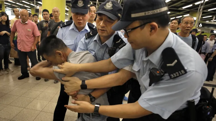 Nastavljaju se prosvjedi u Hong Kongu: 'Hongkong&scaron;ka policija poznaje zakon, a kr&scaron;i ga!'