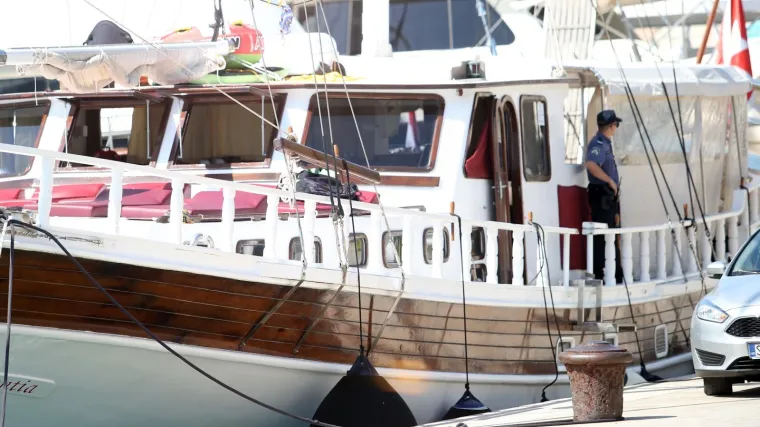 Odlične vijesti iz splitske bolnice: Djevojčica koja se otrovala na brodu pri svijesti i komunicira